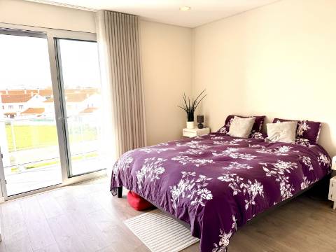 APARTAMENTO T2 COM PISCINA NA COBERTURA EM S. MARTINHO DO PORTO