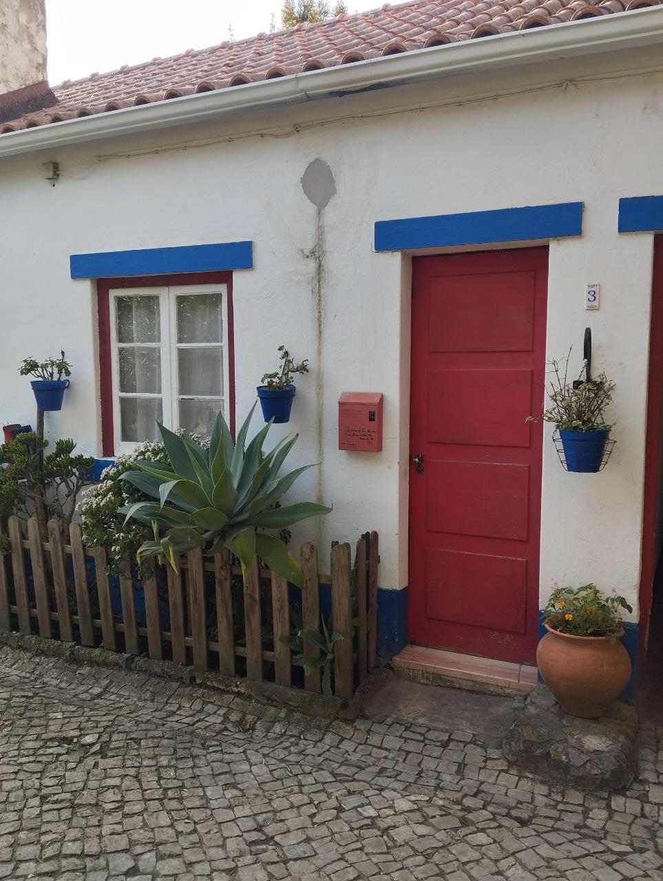 TEMOS PARA ARRENDAR UMA CASINHA T1 EM - MONTE REAL