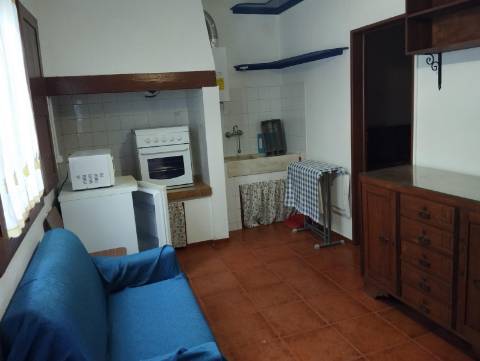 TEMOS PARA ARRENDAR UMA CASINHA T1 EM - MONTE REAL