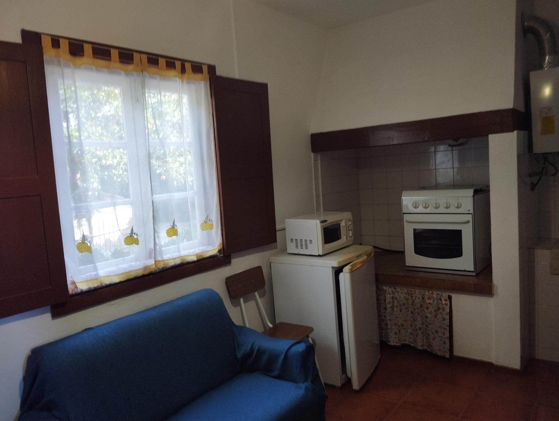 TEMOS PARA ARRENDAR UMA CASINHA T1 EM - MONTE REAL