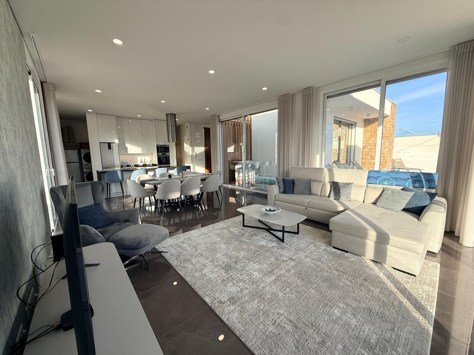 MORADIA CONTEMPORÂNEA TÉRREA T3 COM PISCINA AQUECIDA NA SERRA DO BOURO