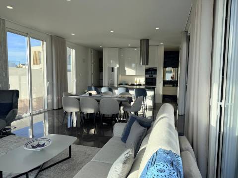 MORADIA CONTEMPORÂNEA TÉRREA T3 COM PISCINA AQUECIDA NA SERRA DO BOURO