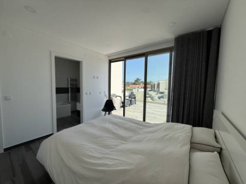 
MORADIA DE LUXO COM PISCINA EM SALIR DO PORTO
