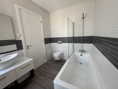 
MORADIA DE LUXO COM PISCINA EM SALIR DO PORTO
