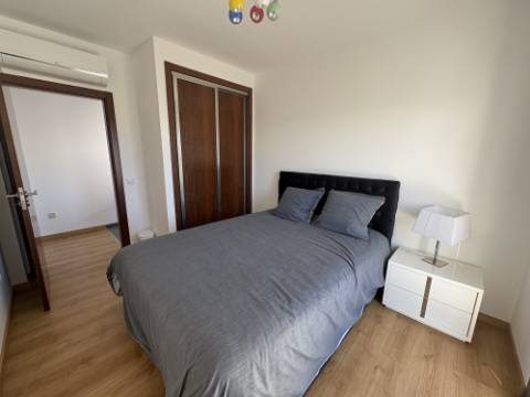 MORADIA EXCLUSIVA COM PISCINA - A POUCOS PASSOS DA PRAIA DE SALIR DO PORTO