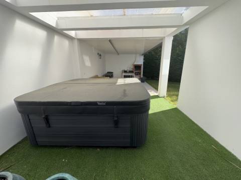 MORADIA EXCLUSIVA COM PISCINA - A POUCOS PASSOS DA PRAIA DE SALIR DO PORTO