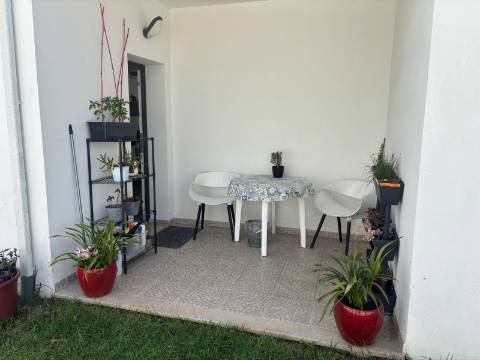 MORADIA T3 MODERNA COM PISCINA EM PATAIAS-GARE