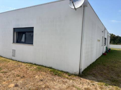 MORADIA T3 MODERNA COM PISCINA EM PATAIAS-GARE