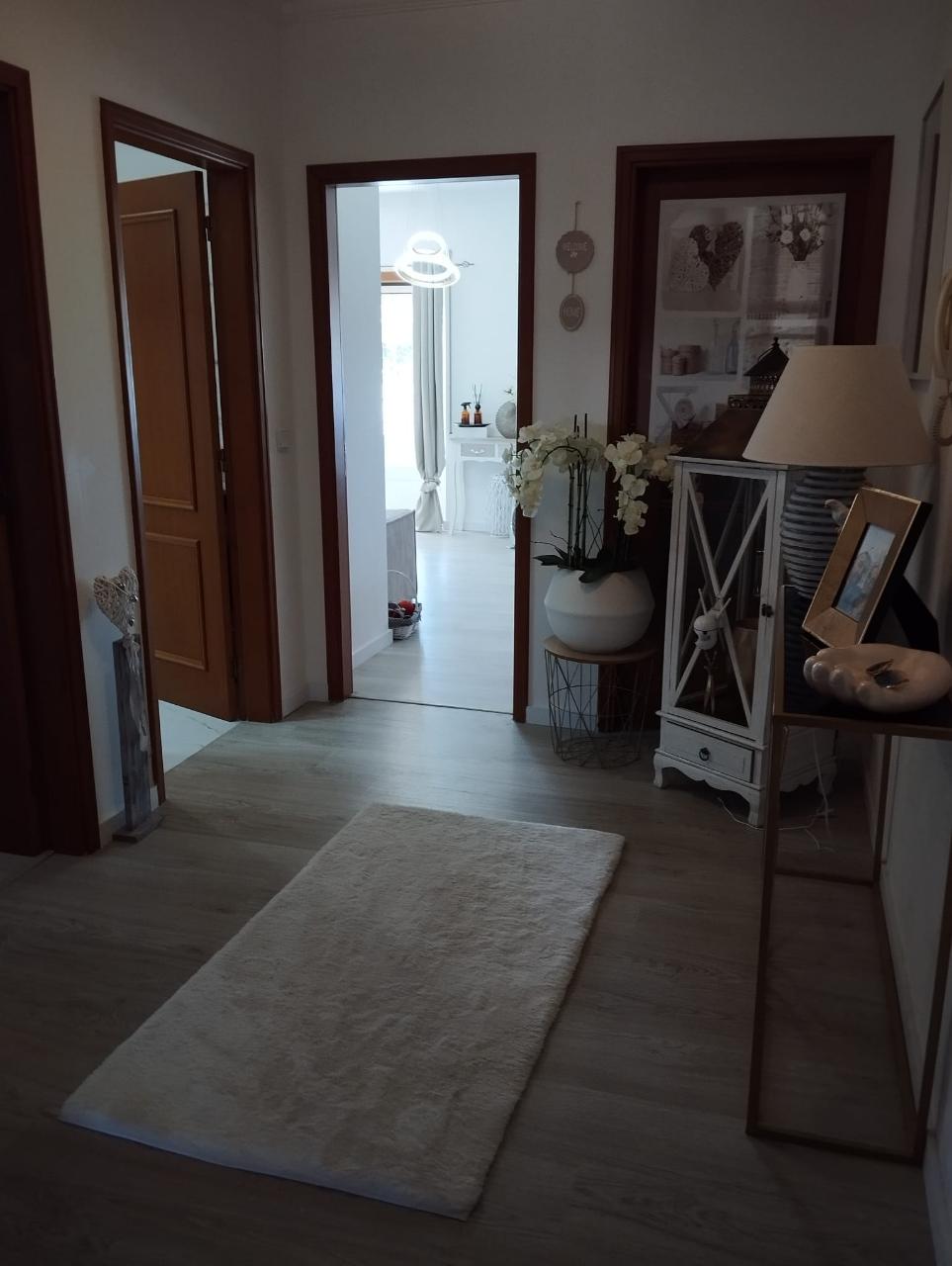 EXCELENTE APARTAMENTO T3 COM GARAGEM PARA 2 CARROS - MARTINGANÇA