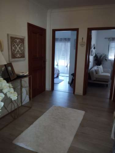 EXCELENTE APARTAMENTO T3 COM GARAGEM PARA 2 CARROS - MARTINGANÇA