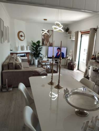 EXCELENTE APARTAMENTO T3 COM GARAGEM PARA 2 CARROS - MARTINGANÇA
