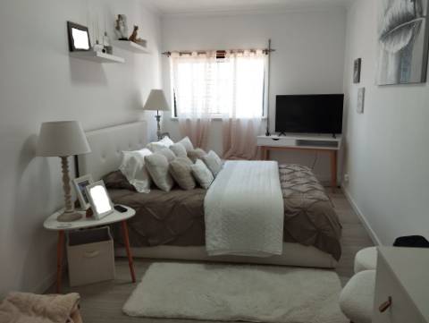 EXCELENTE APARTAMENTO T3 COM GARAGEM PARA 2 CARROS - MARTINGANÇA