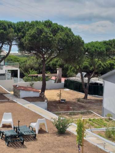 3 Terrenos na Courela do Pinhal com uma moradia terrea T2