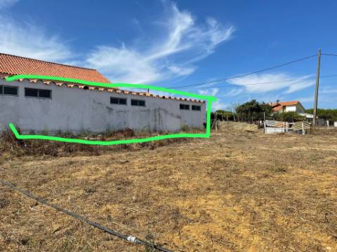 Terreno para construção de 2 fogos, com um armazem de 120 m2, em Zambujal, Sesimbra ( Castelo)