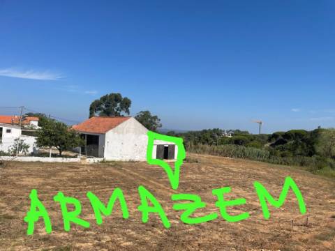 Terreno para construção de 2 fogos, com um armazem de 120 m2, em Zambujal, Sesimbra ( Castelo)