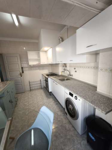 Apartamento T2, no Centro de Almada.