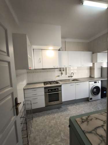 Apartamento T2, no Centro de Almada.