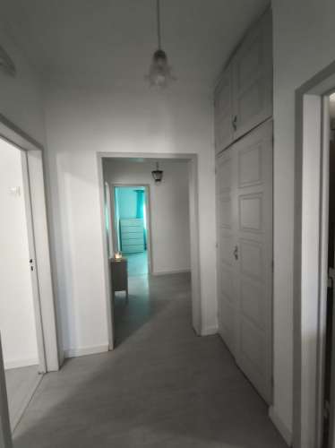 Apartamento T2, no Centro de Almada.