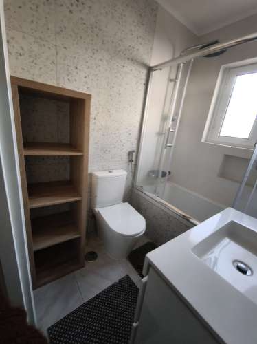 Apartamento T2, no Centro de Almada.