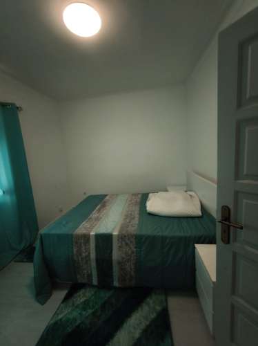 Apartamento T2, no Centro de Almada.