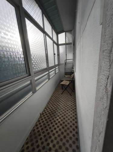 Apartamento T2, no Centro de Almada.