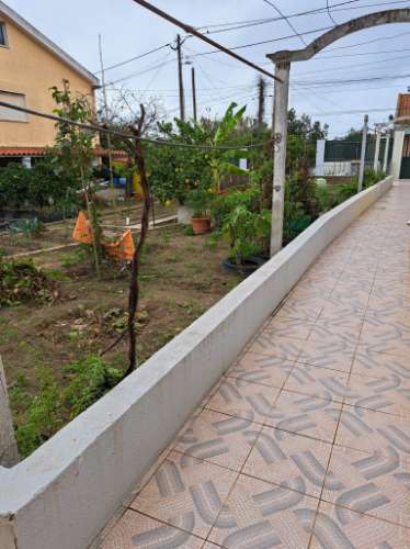 Moradia térrea T2 na Sobreda, Charneca de Caparica, Almada,