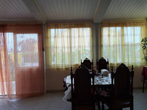 Moradia térrea T2 na Sobreda, Charneca de Caparica, Almada,