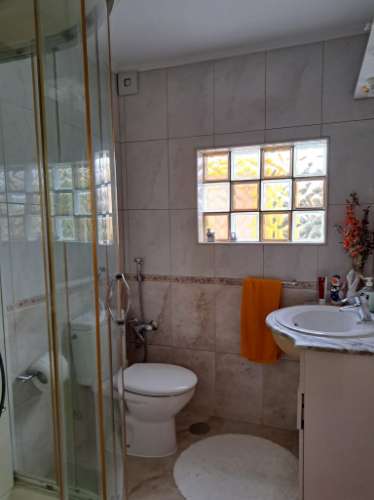 Moradia térrea T2 na Sobreda, Charneca de Caparica, Almada,