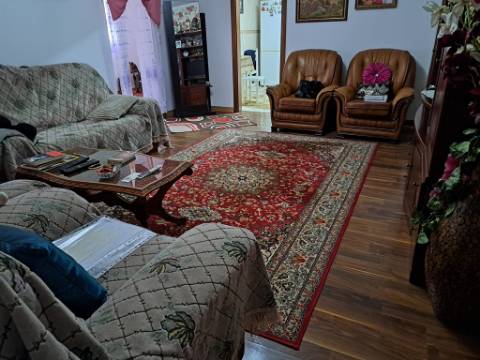 Moradia térrea T2 na Sobreda, Charneca de Caparica, Almada,