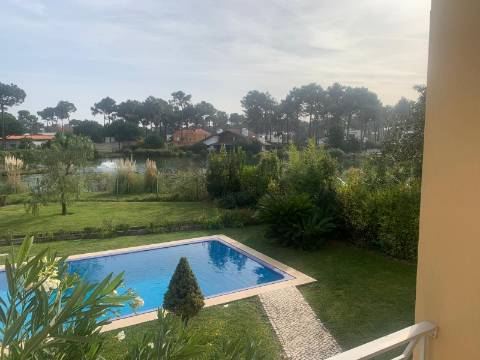 Moradia T5 na Herdade da Aroeira - Vista Panorâmica para Lago Privativo