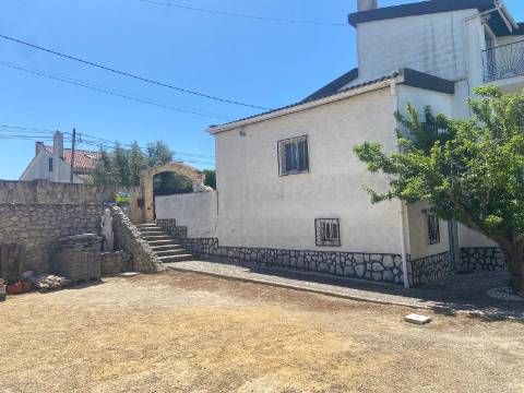 Imóvel de Excelência em Fernão Ferro