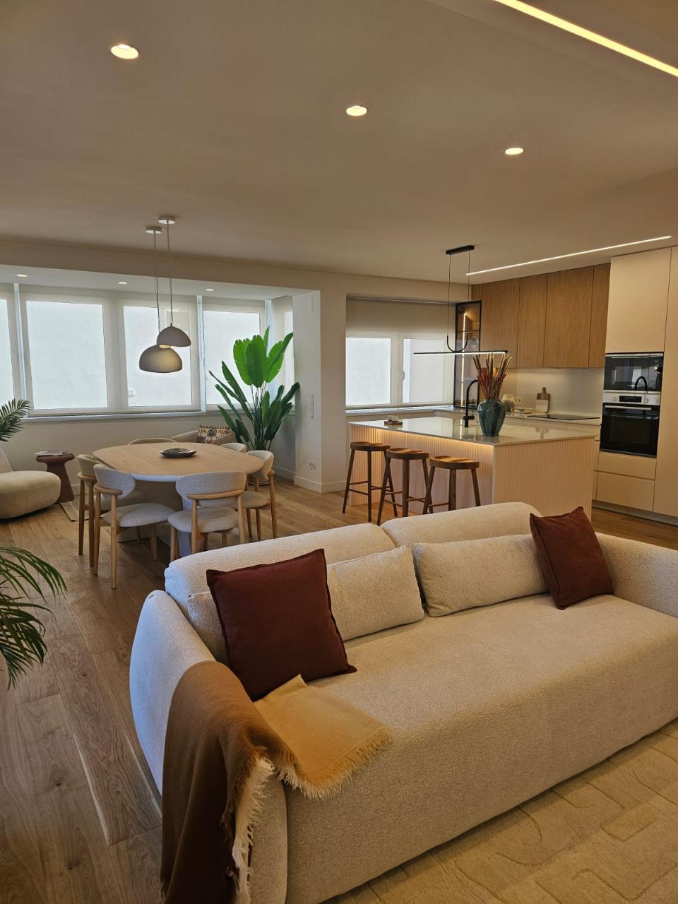 T3 remodelado no coração de Cascais,com garagem e arrecadação