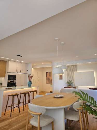 T3 remodelado no coração de Cascais,com garagem e arrecadação