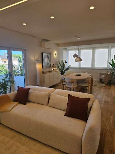 T3 remodelado no coração de Cascais,com garagem e arrecadação