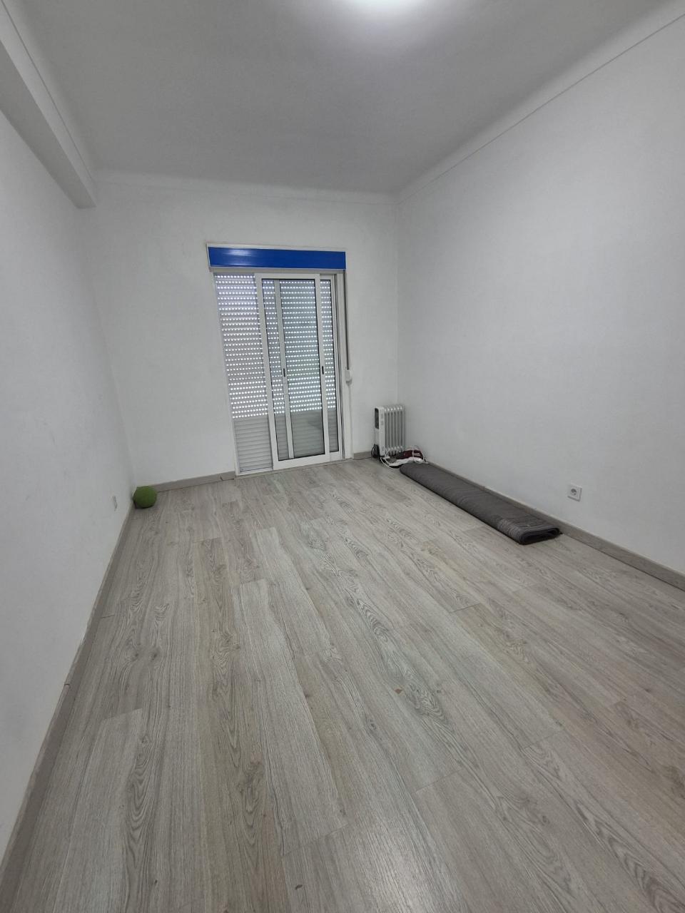 Apartamento T3 para Arrendar em Feijo, Almada