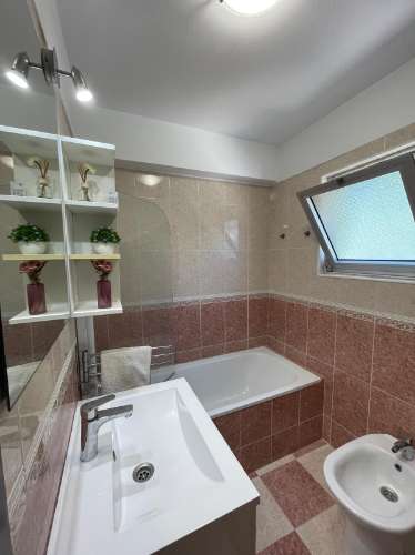 Apartamento T2 com 72 m² no Laranjeiro ,Almada
