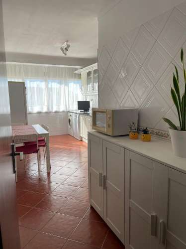 Apartamento T2 com 72 m² no Laranjeiro ,Almada
