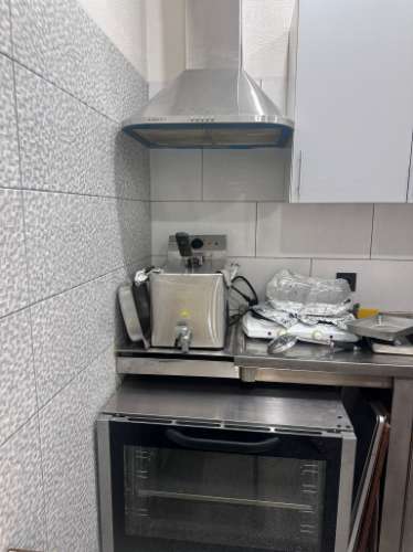 Espaço Comercial no Centro de Almada - Totalmente Equipado e Pronto a Funcionar