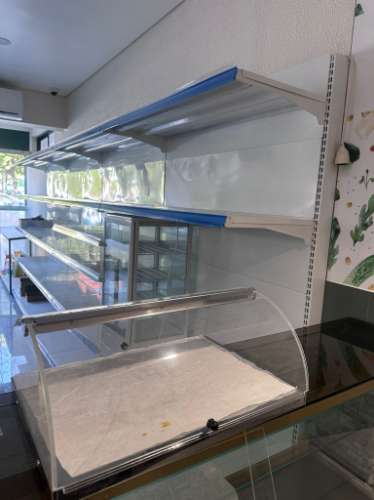 Espaço Comercial no Centro de Almada - Totalmente Equipado e Pronto a Funcionar