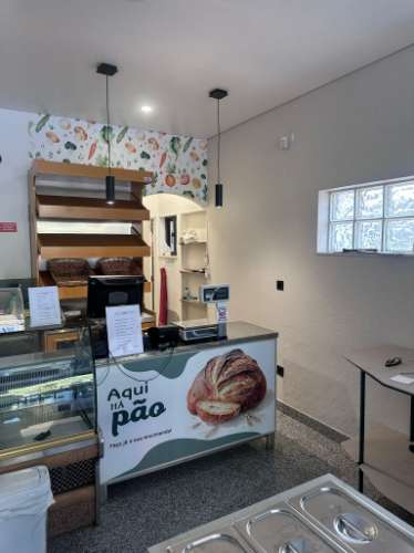 Espaço Comercial no Centro de Almada - Totalmente Equipado e Pronto a Funcionar