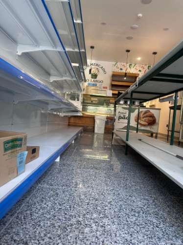 Espaço Comercial no Centro de Almada - Totalmente Equipado e Pronto a Funcionar