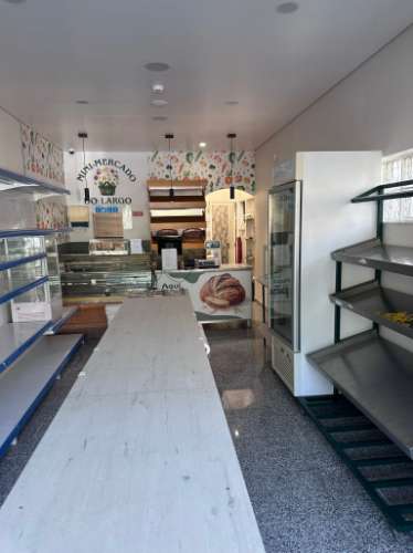 Espaço Comercial no Centro de Almada - Totalmente Equipado e Pronto a Funcionar