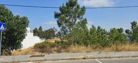 Terreno para construção , com 608 m2 de área total, na Quinta da Marquesa I e III,Quinta da Torre, Quinta do Anjo,Palmela.