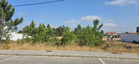 Terreno para construção , com 608 m2 de área total, na Quinta da Marquesa I e III,Quinta da Torre, Quinta do Anjo,Palmela.
