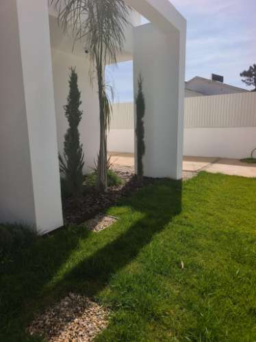 Moradia nova V4 , na Verdizela, Corroios.