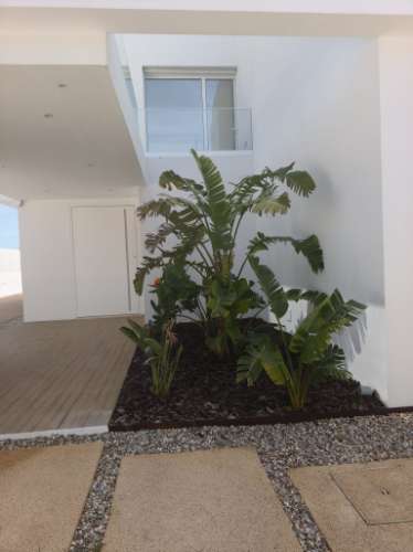 Moradia nova V4 , na Verdizela, Corroios.