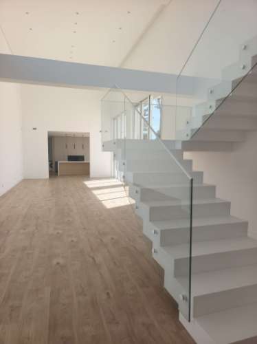 Moradia nova V4 , na Verdizela, Corroios.