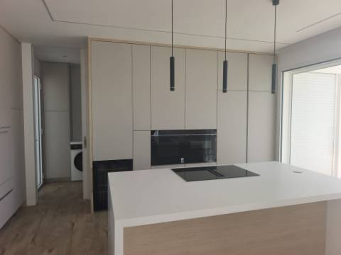 Moradia nova V4 , na Verdizela, Corroios.