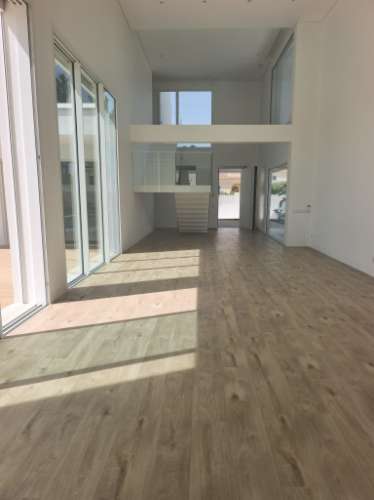 Moradia nova V4 , na Verdizela, Corroios.