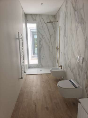 Moradia nova V4 , na Verdizela, Corroios.